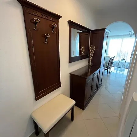 Summer Vibe - First Floor שיופוק