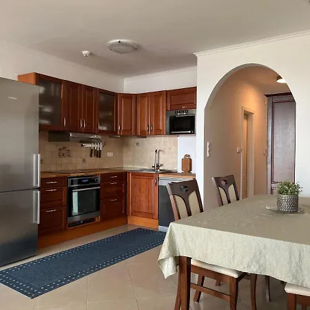 דירה Summer Vibe - First Floor שיופוק