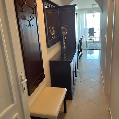 Summer Vibe Apartment