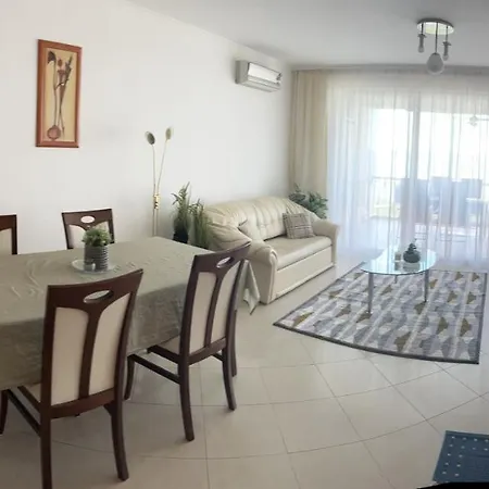 Summer Vibe - First Floor *